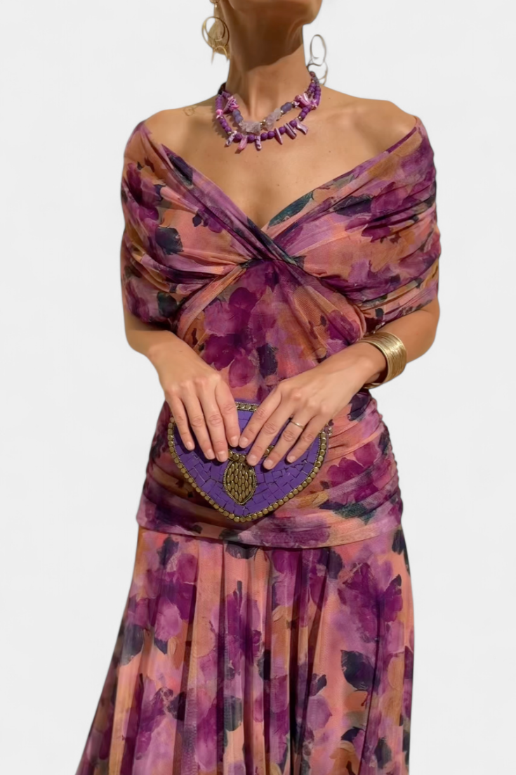 Martina - Vestido Largo con Estampado Floral y Cuello en Uve